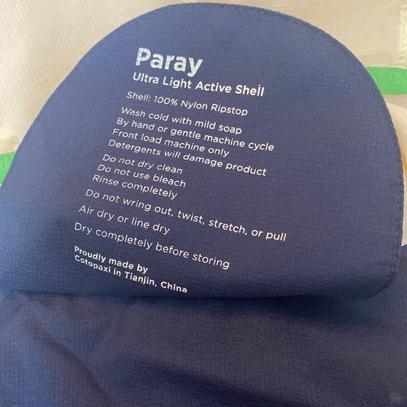 Cotopaxi windbreaker - Picture 4 of 8